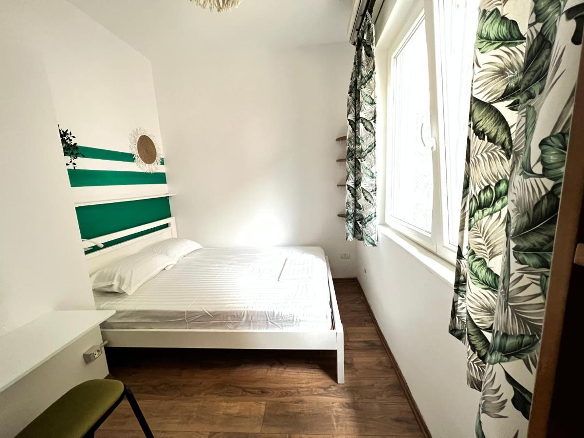 Trip'N'Hostel Chill Zone Τίρανα Εξωτερικό φωτογραφία