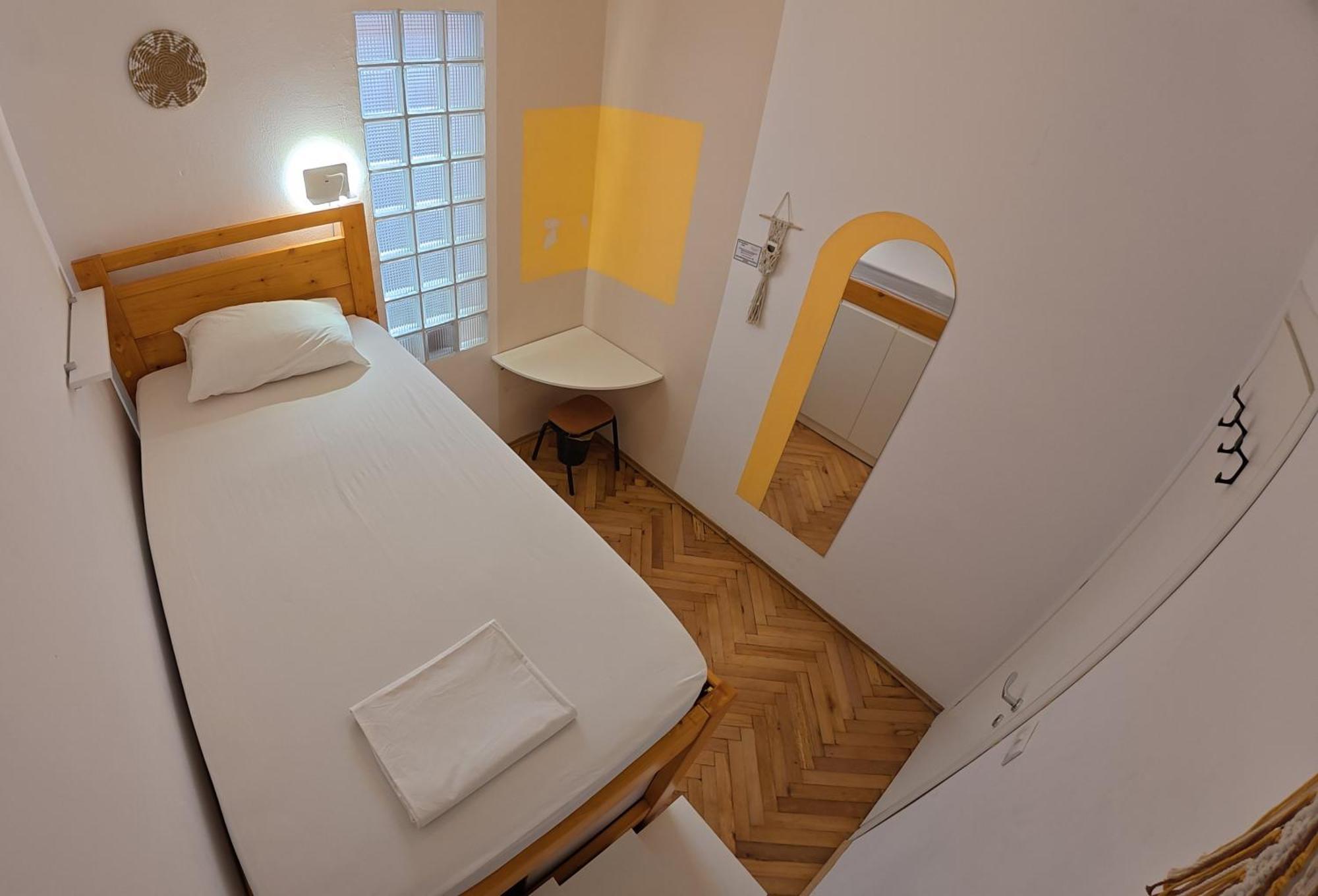 Trip'N'Hostel Chill Zone Τίρανα Εξωτερικό φωτογραφία