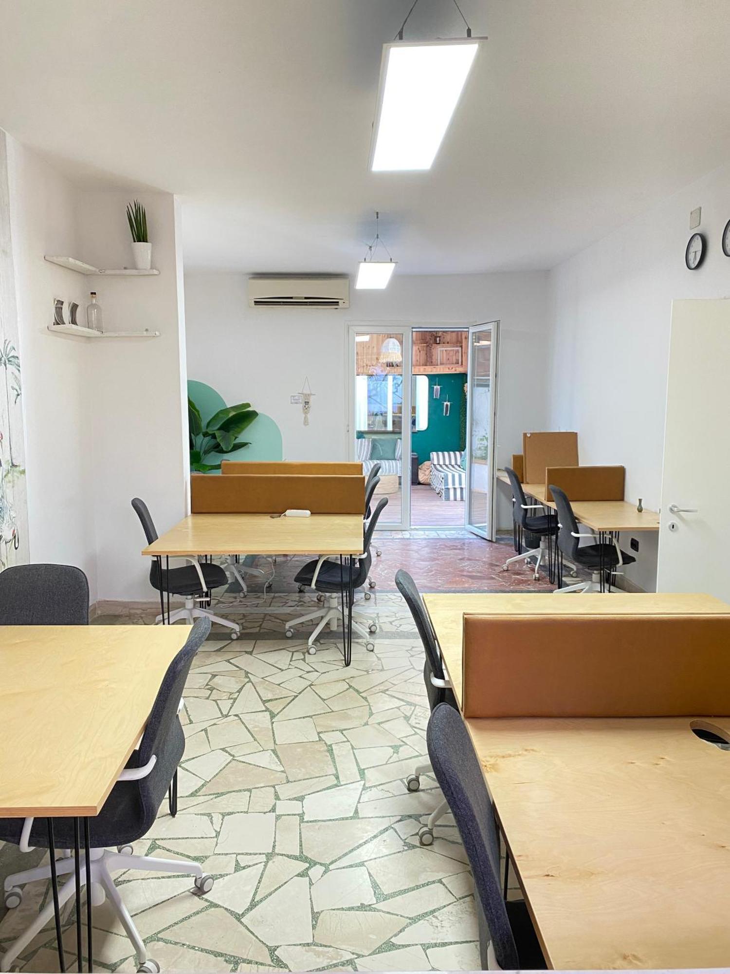Trip'N'Hostel Chill Zone Τίρανα Εξωτερικό φωτογραφία