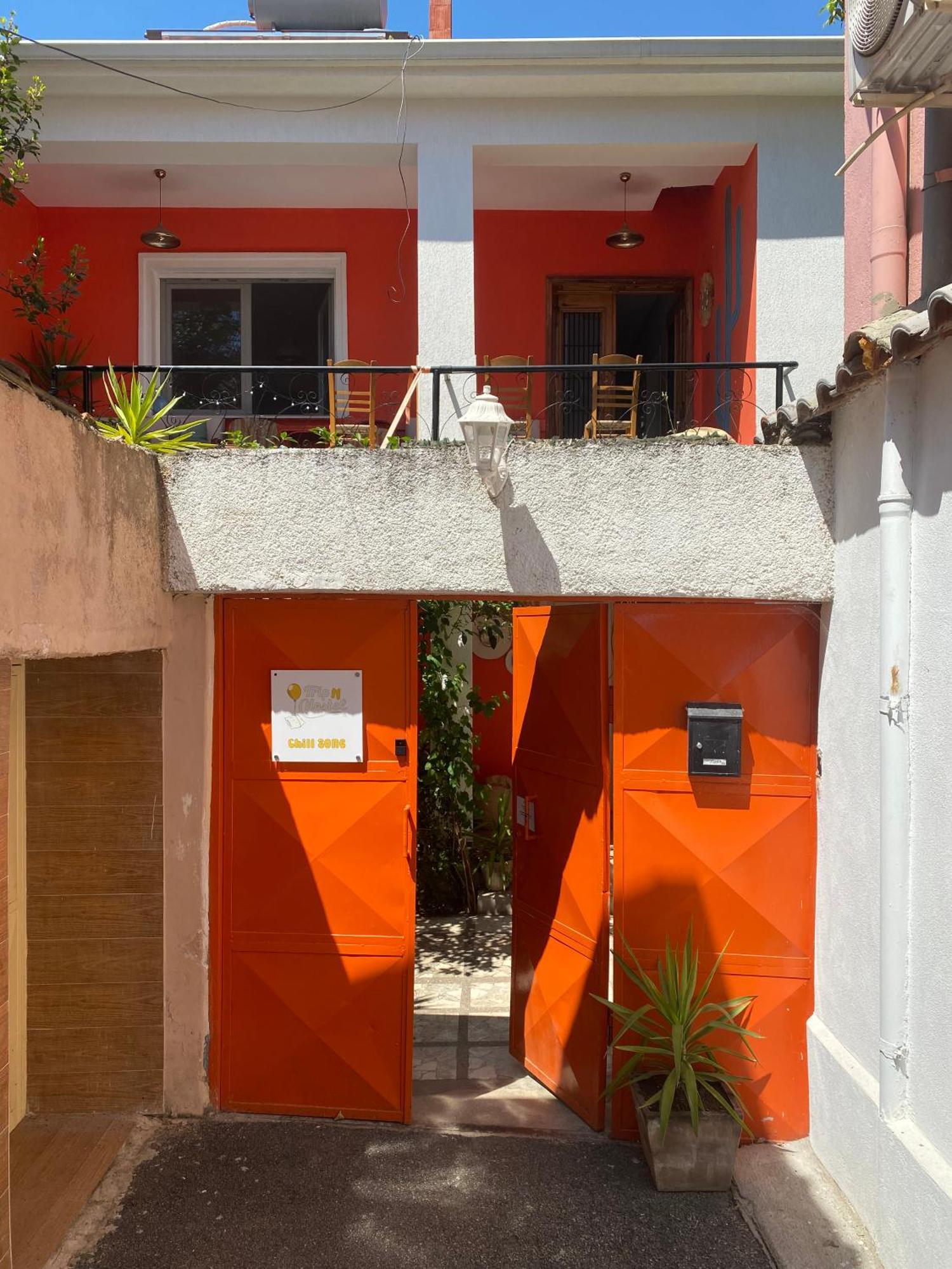 Trip'N'Hostel Chill Zone Τίρανα Εξωτερικό φωτογραφία